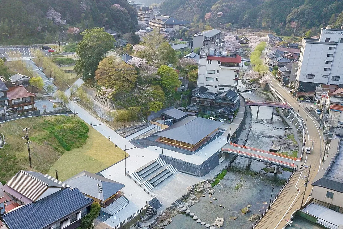 長門湯本温泉街の上空写真
