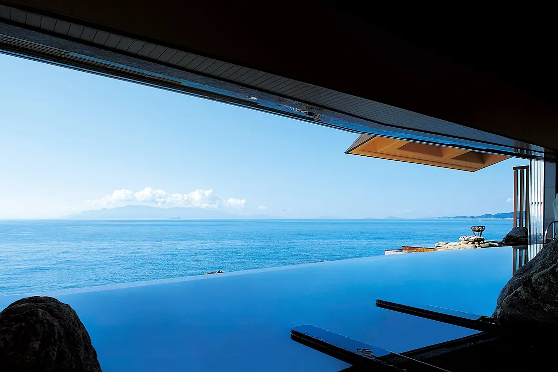 海と空が一体となった絶景の温泉