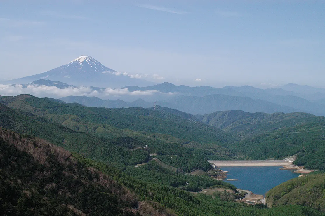 大菩薩峠から富士山を望む