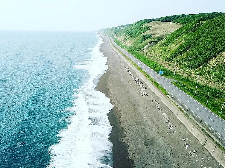 海沿いの道路