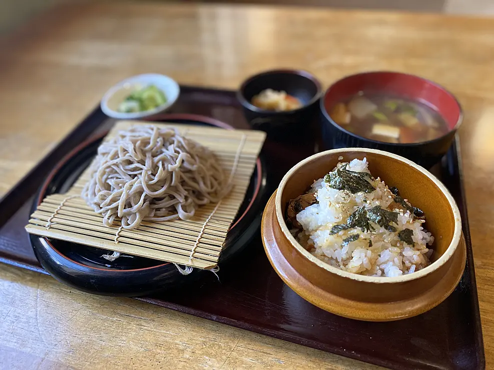 手打ちそばと鮎飯