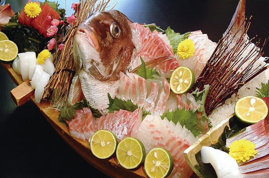 鳴門鯛の豪華な舩盛