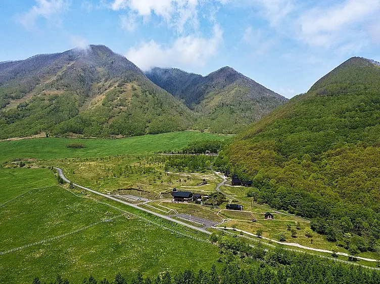 山に囲まれたキャンプ場