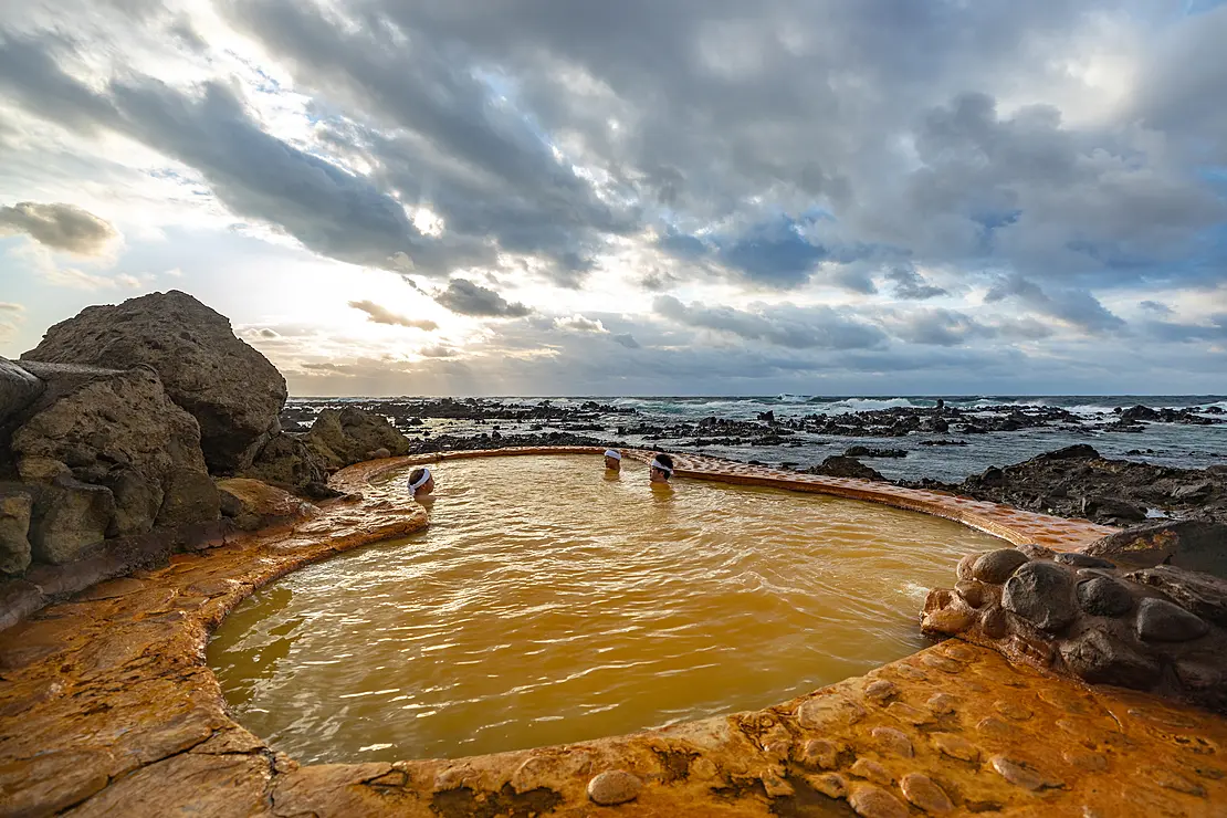 海岸に面した温泉