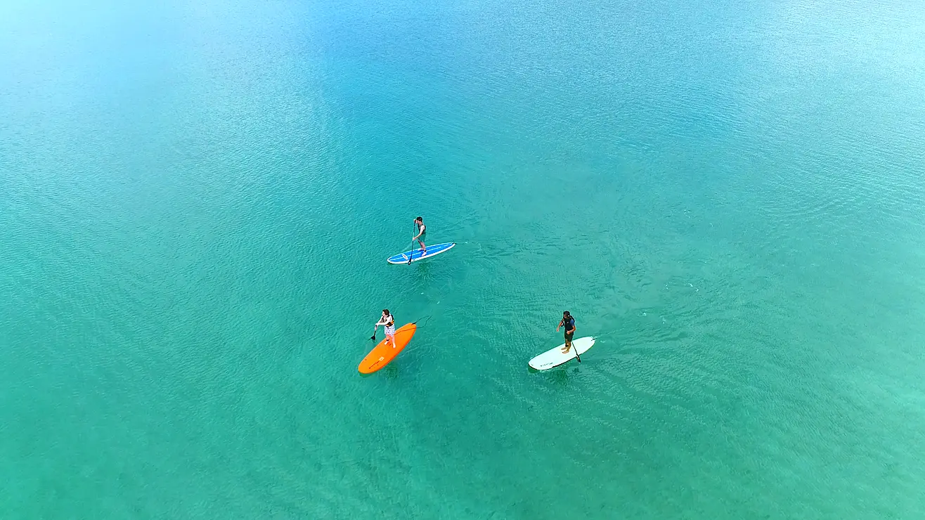 SUPを楽しむ人たち