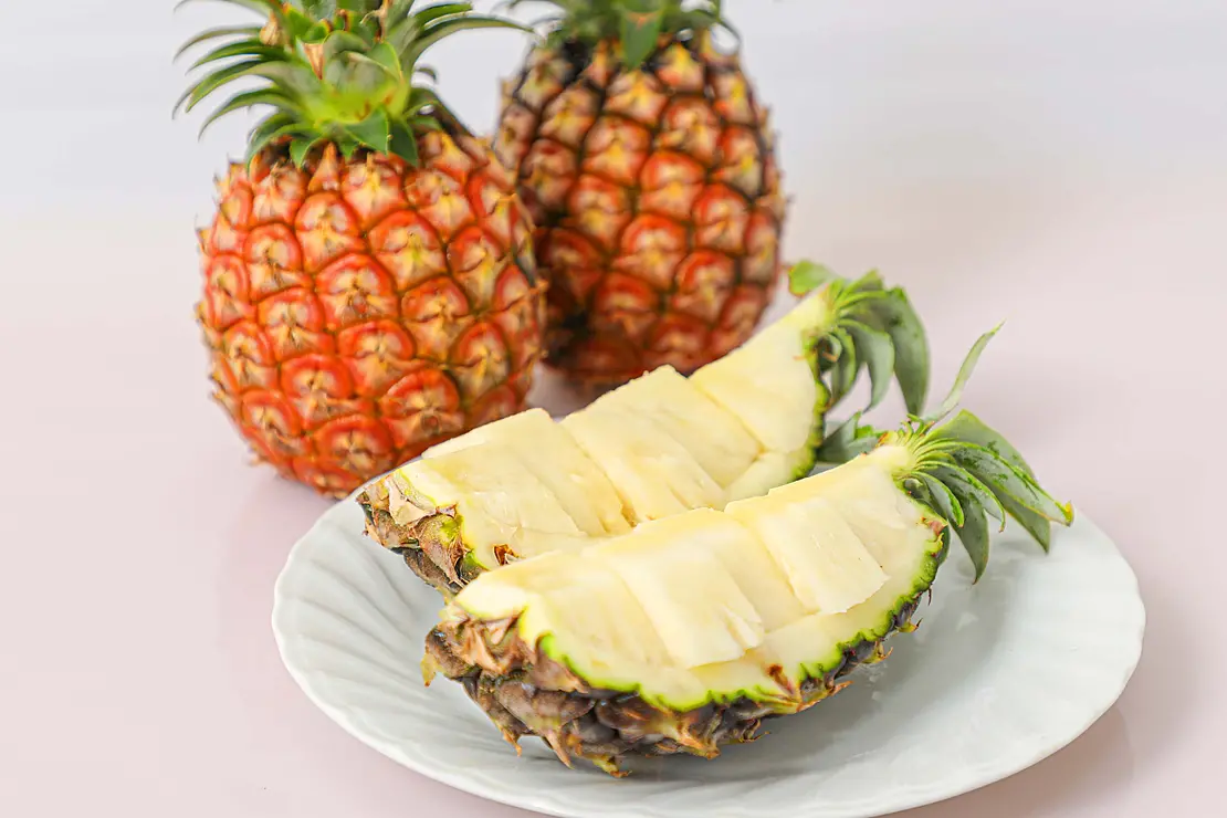 カットされたパインアップル
