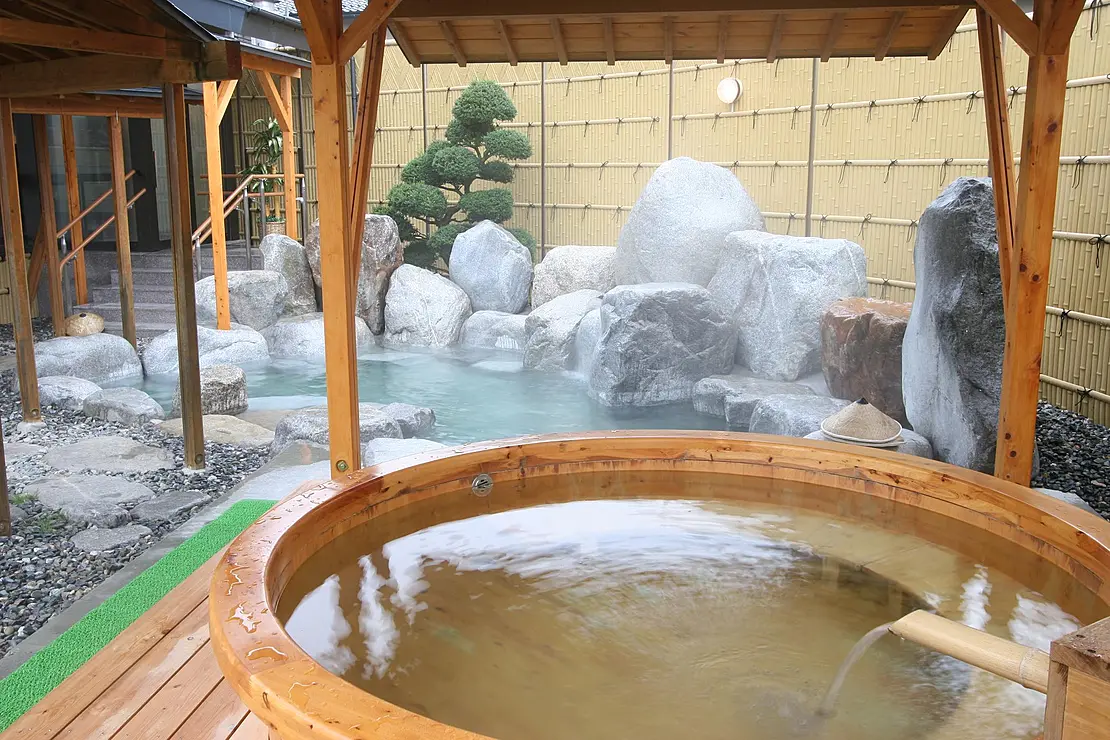 さまざまなタイプの露天風呂