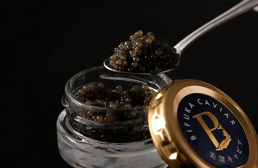 瓶の中に入ったキャビア