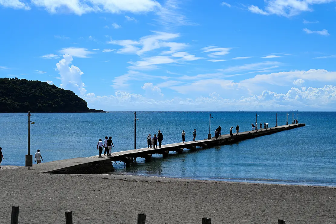 海へ伸びる桟橋