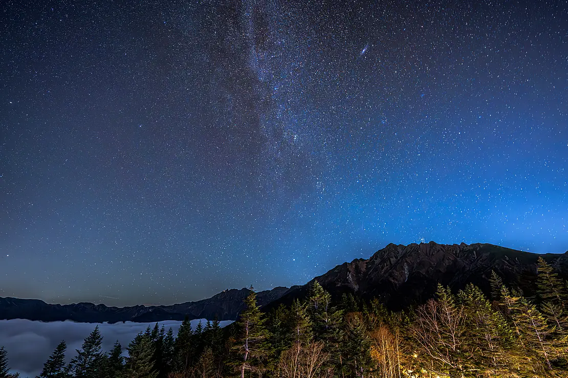 穂高岳の星空（高山市）