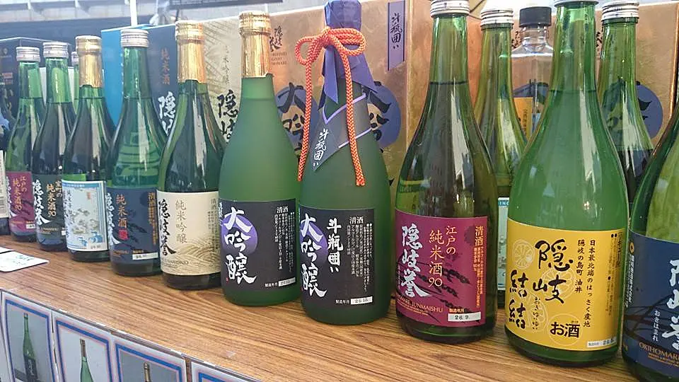 並べられた地酒