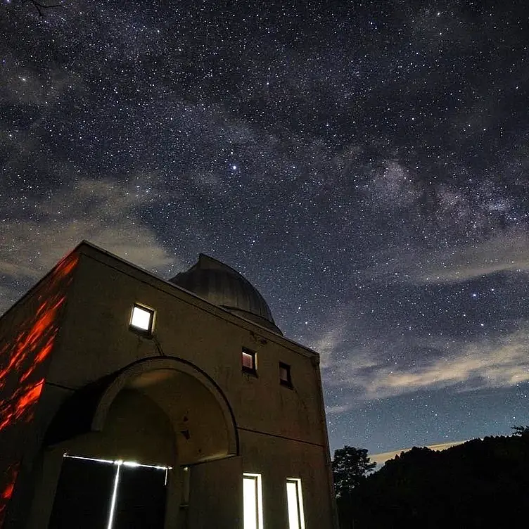 天文台と星空