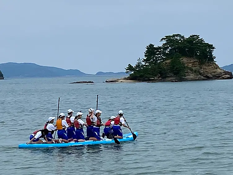 特大SUPボードで海上散歩を楽しもう！