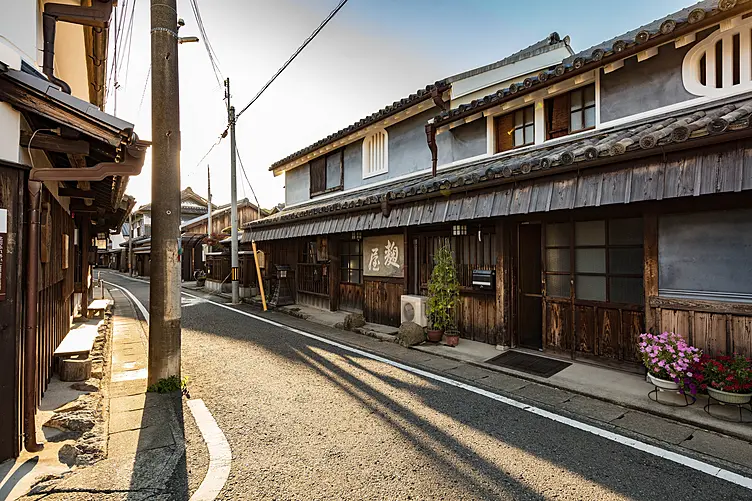 伝統建築物が並ぶ通り