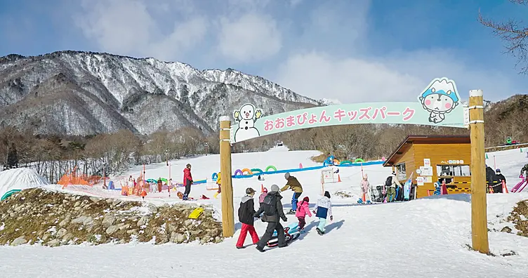 ノンスキーヤーでも雪が好きになるキッズパーク