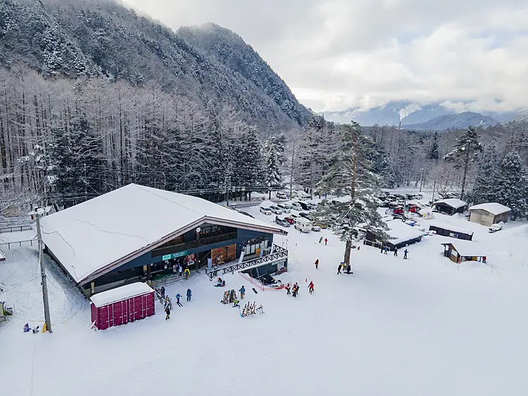 人気ゲレ食のあるセンターハウス