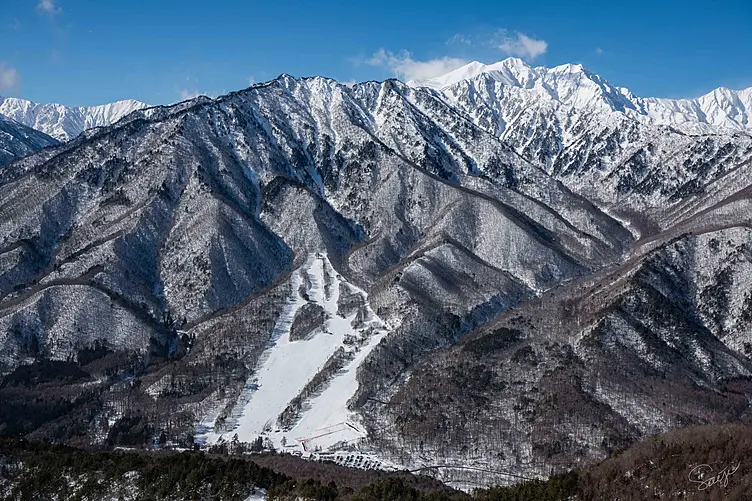 爺ヶ岳と爺ガ岳スキー場