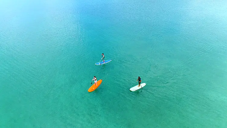 透き通った海でSUP体験